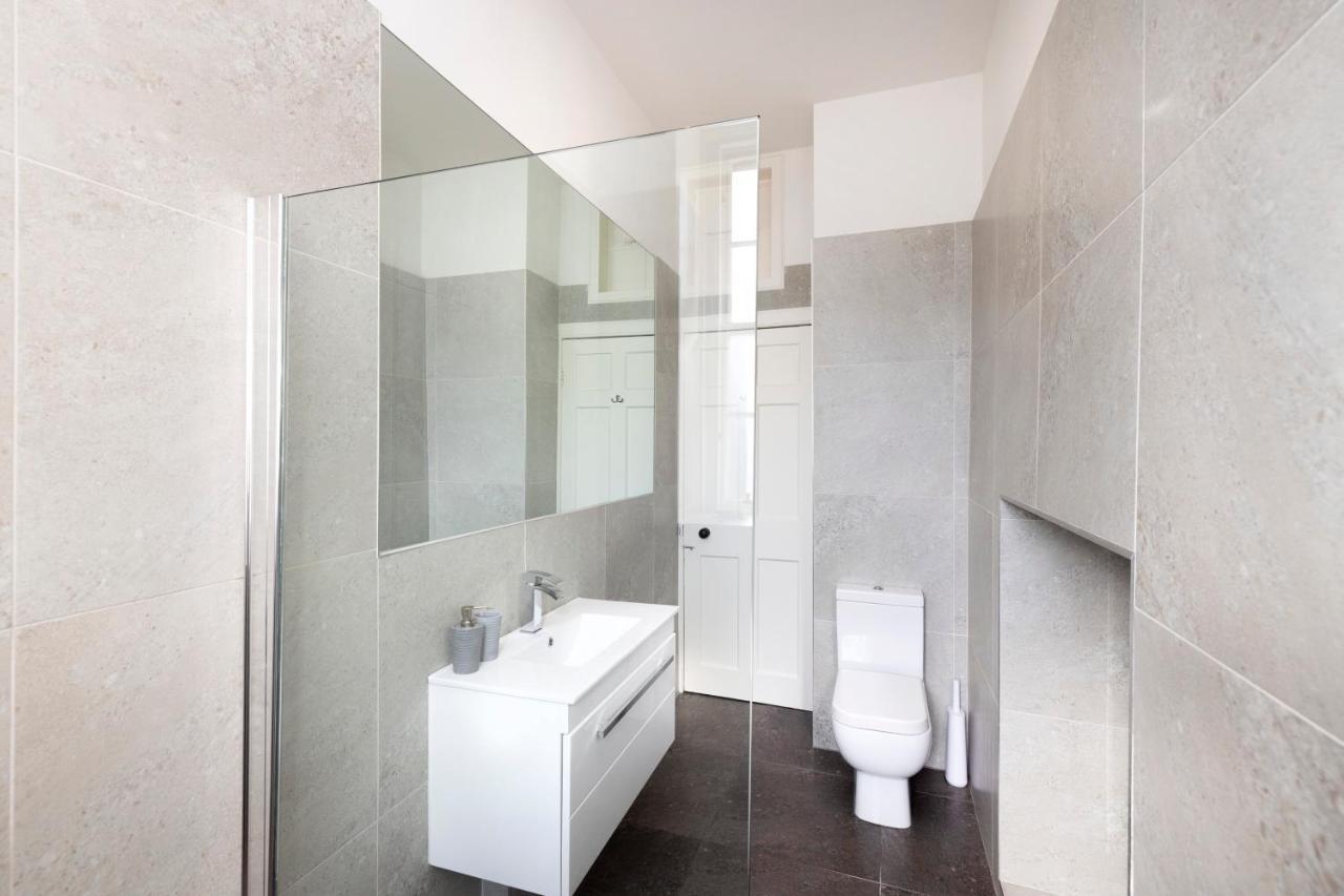 Joivy Contemporary Flat In The New Town Apartment Edinburgh Exterior photo